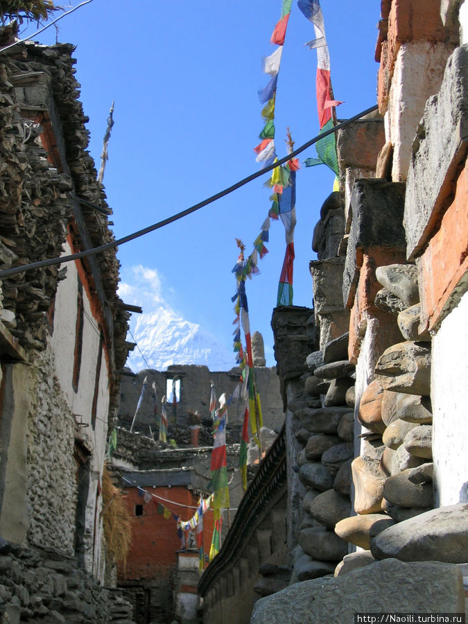 Ну очень узенькие улочки Кагбени, Непал