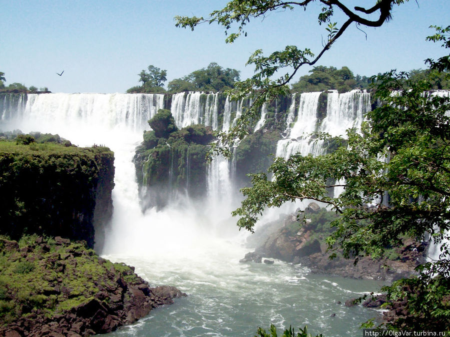 Водопады Игуасу Пуэрто-Игуасу, Аргентина
