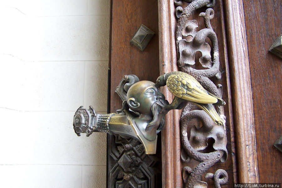 ручка двери в виде герба Глубока-над-Влтавой, Чехия