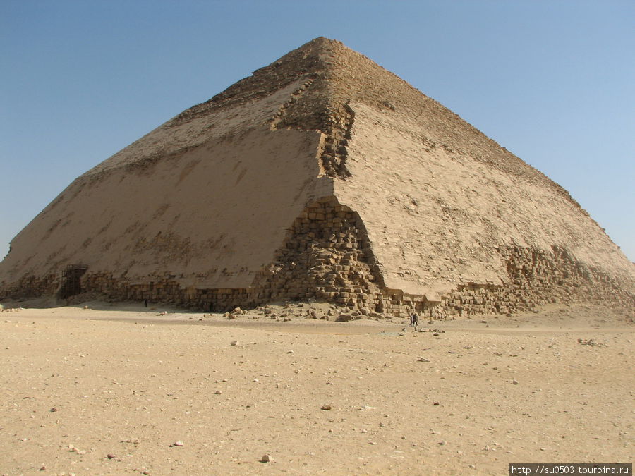 Ломанная пирамида