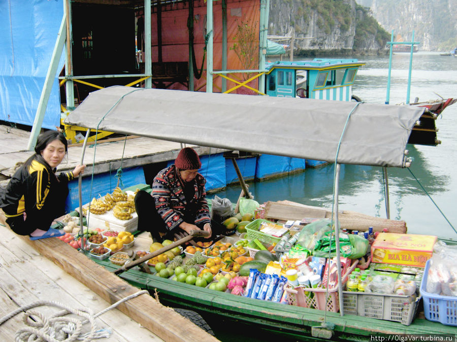 Голодными в любом случае никто не останется Халонг бухта, Вьетнам