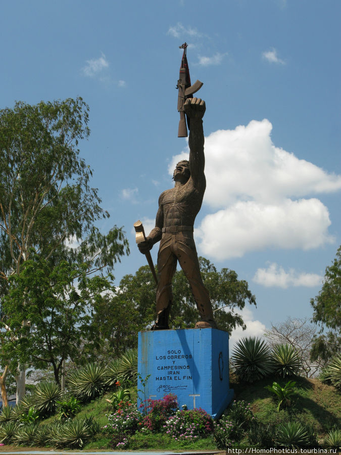 Памятник народу Манагуа, Никарагуа
