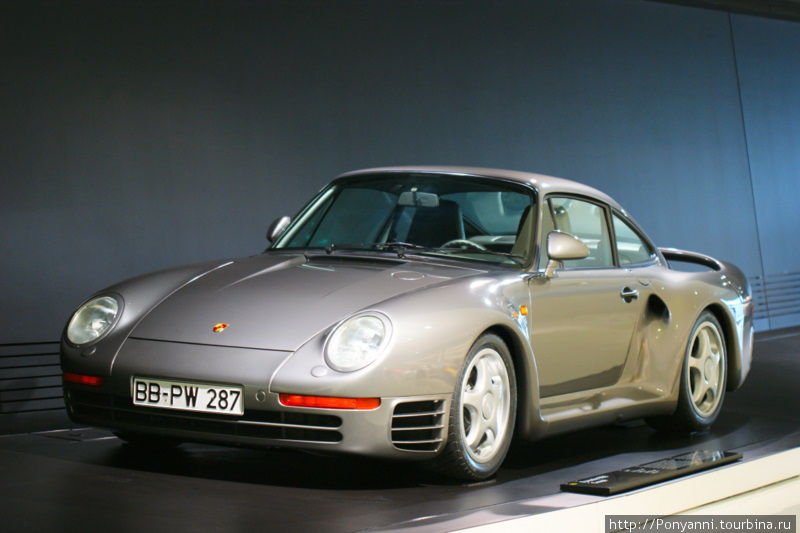 911-я модель- 80-90 годы. Штутгарт, Германия