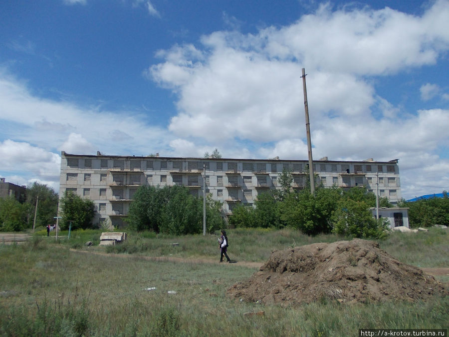этот дом еще жилой Аркалык, Казахстан