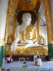 Янгон. Пагода Шведагон.Храм Будды.