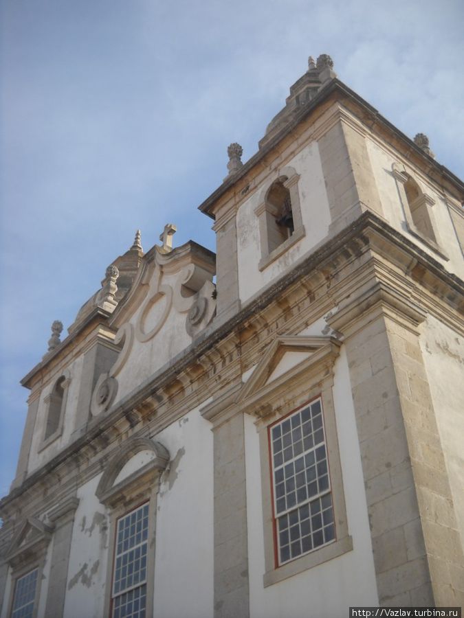 Фасад церкви Кашкайш, Португалия