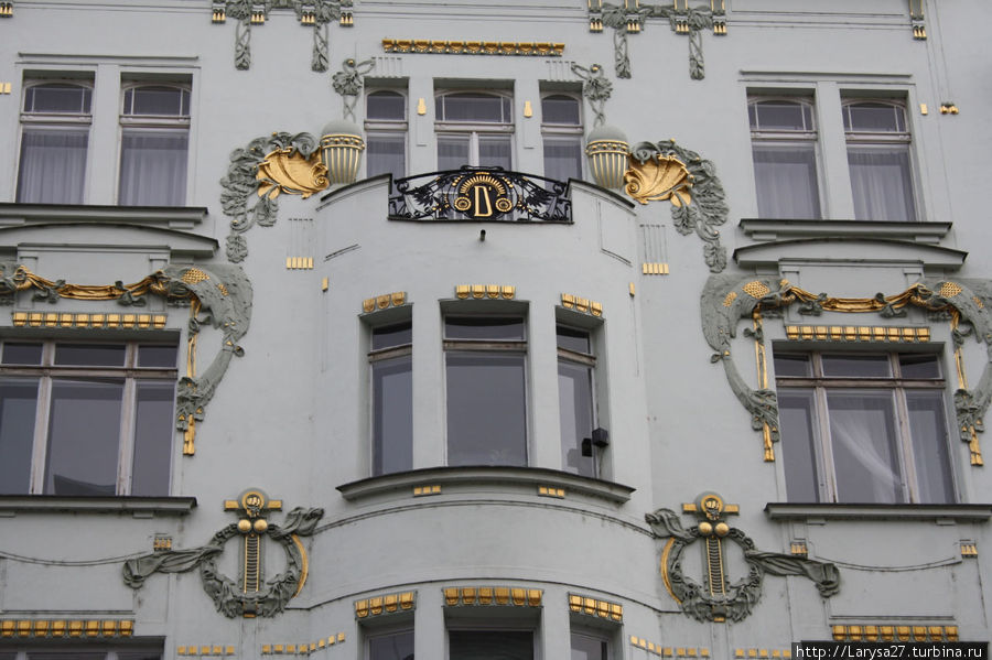 Отель Дорфлер. ( Na příkopě 391/7). Архитектор Матей Блеха, 1905. Прага, Чехия