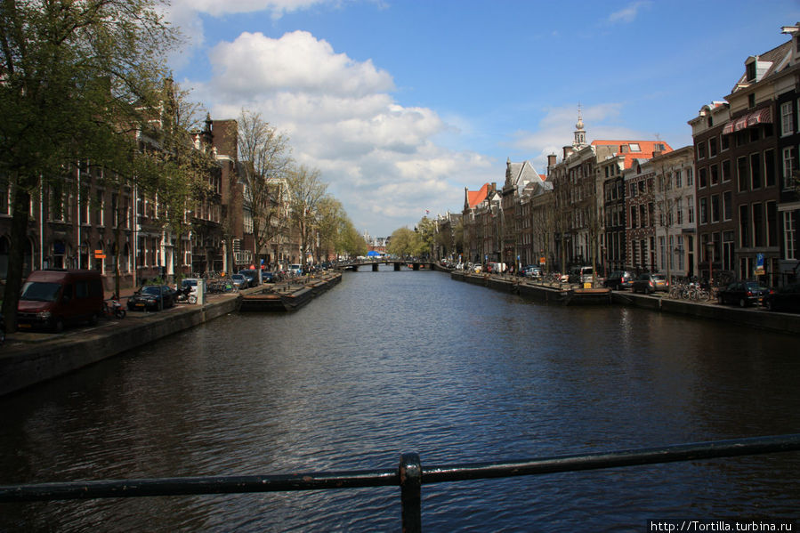 Нидерланды. Амстердам. Каналы... Амстердам, Нидерланды