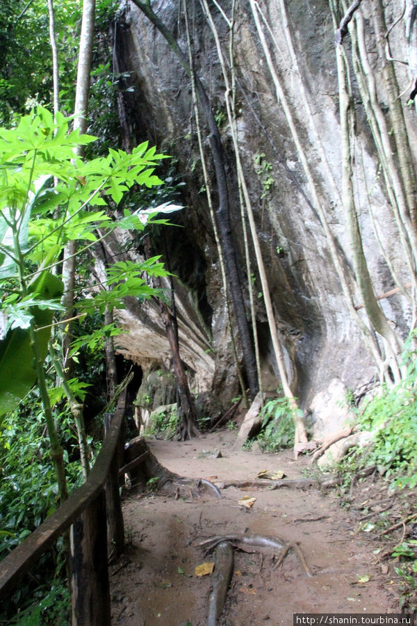 Пещера Тхам Нам Лод Мае-Хонг-Сон, Таиланд