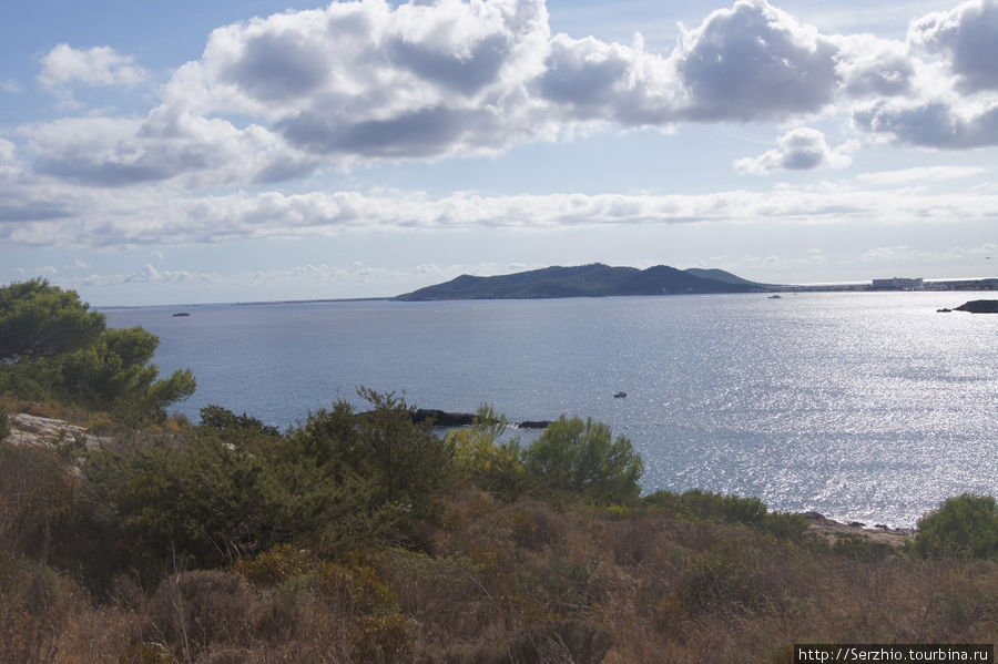 вид на море с берега Остров Ибица, Испания