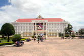 Правительственное здание в центре