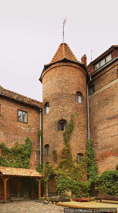 Тевтонский замок Кентшин, Польша