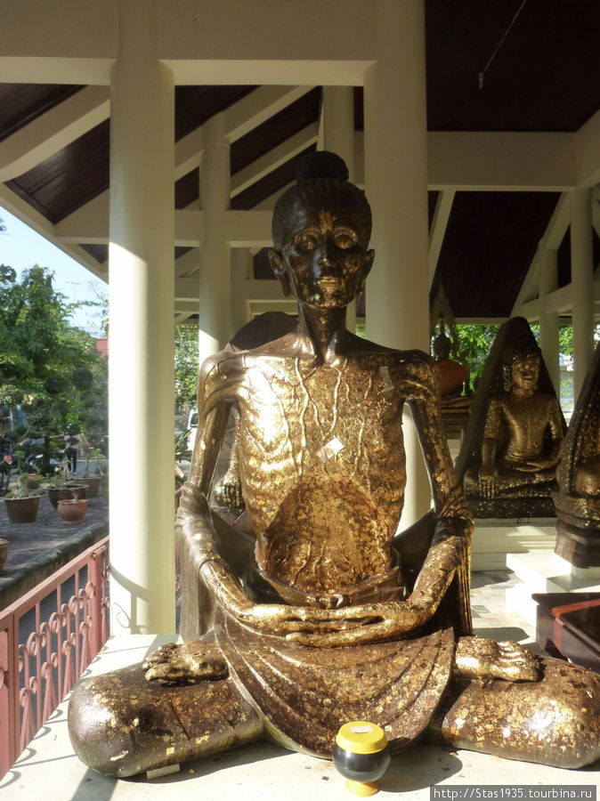 Область Исан. Храм Wat Pho Banakla.
