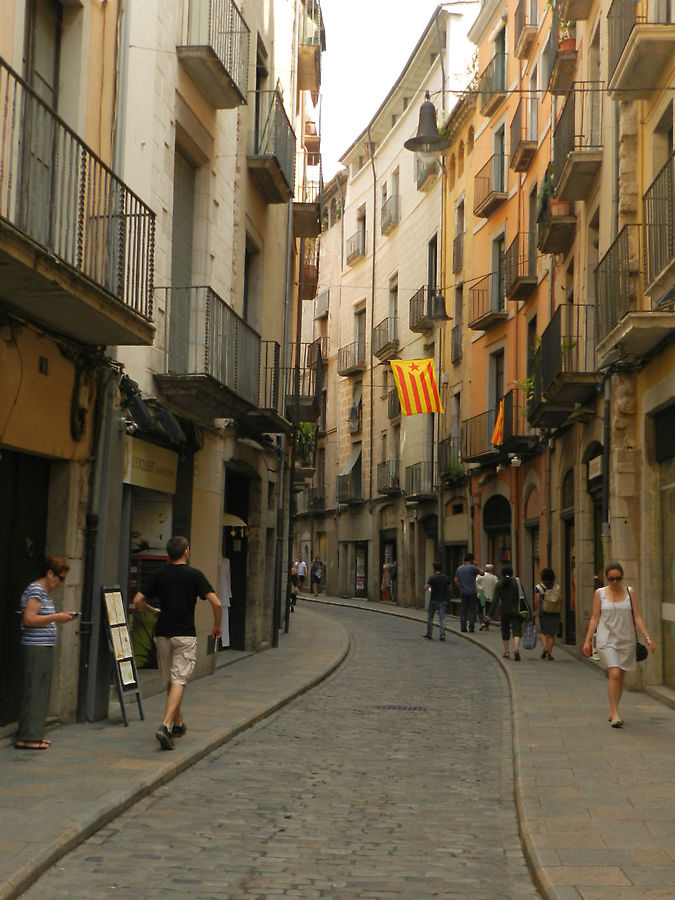 Улочки Жирона, Испания