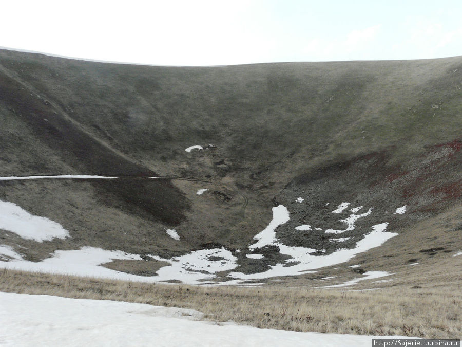 А вот и кратер вулкана Джермук, Армения