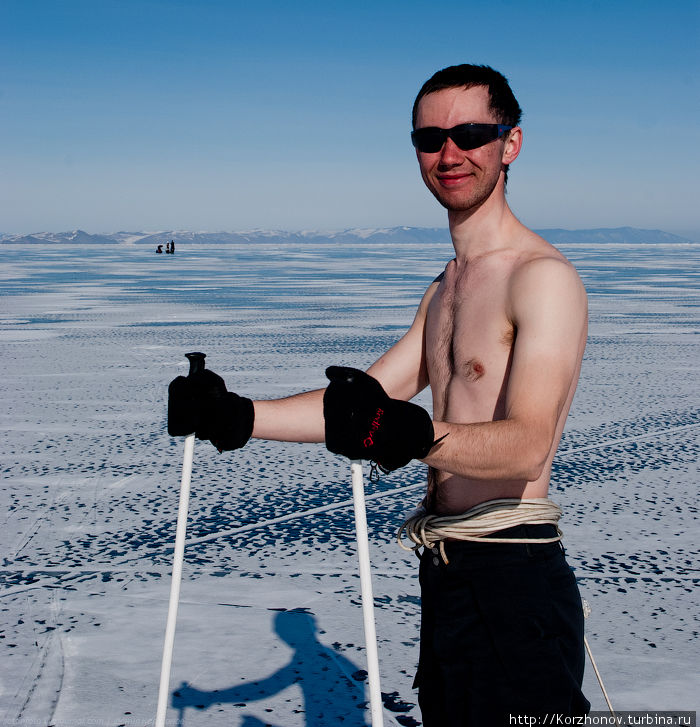 Экспедиция на коньках по льду Байкала. Россия