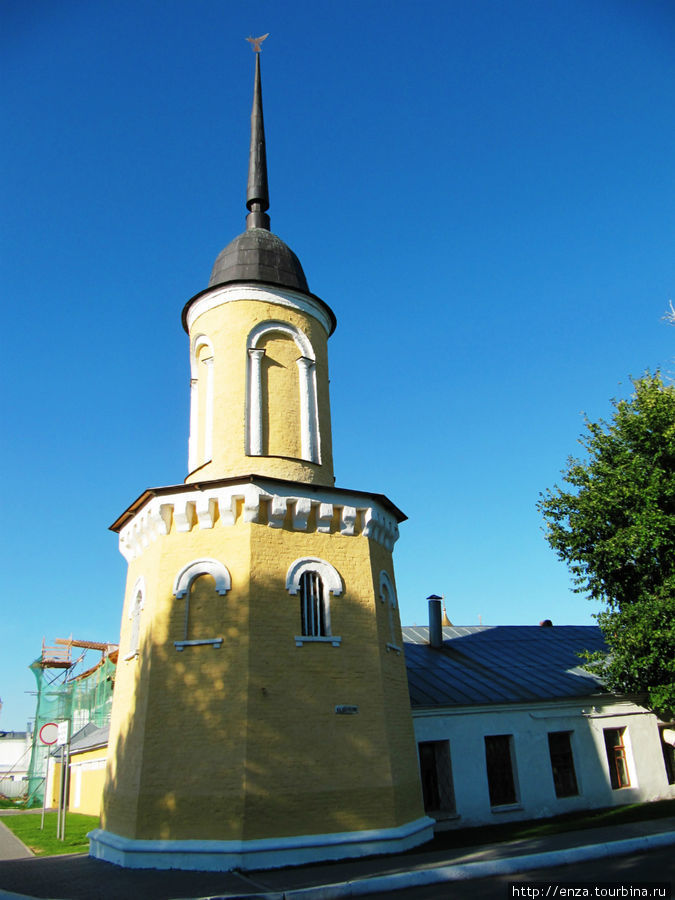 Ограда Свято-Троицкого Ново-Голутвина монастыря Коломна, Россия