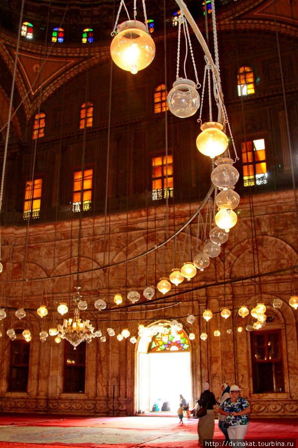 Внутри мечети Мухамеда Али Каир, Египет