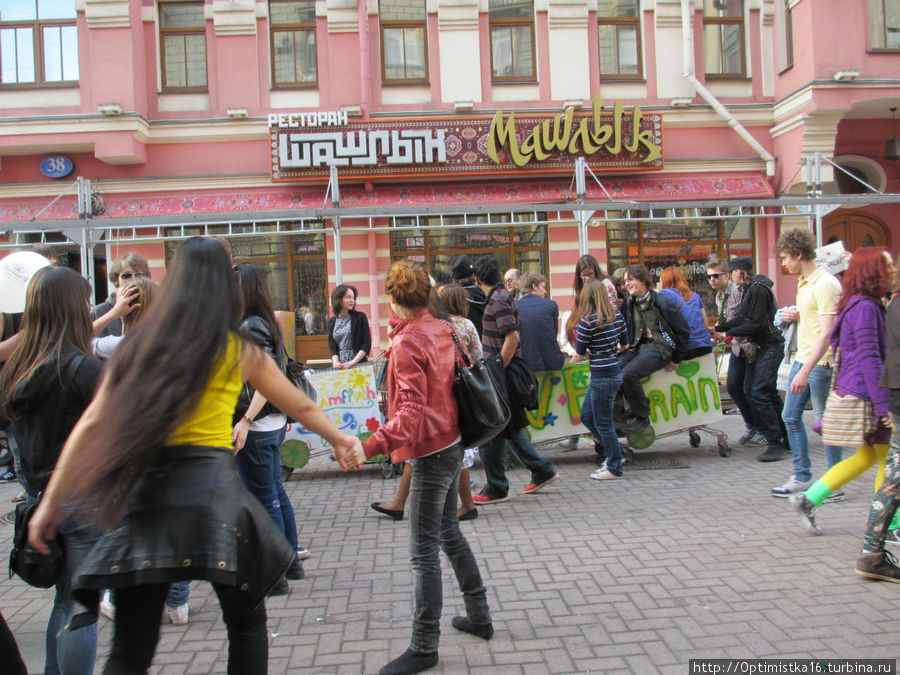 Free Hugs — Free Hugs —