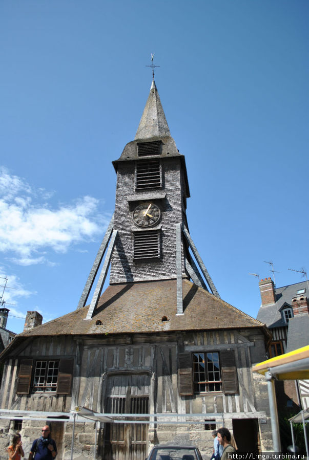 Самая старая деревянная церковь Франции Онфлёр, Франция