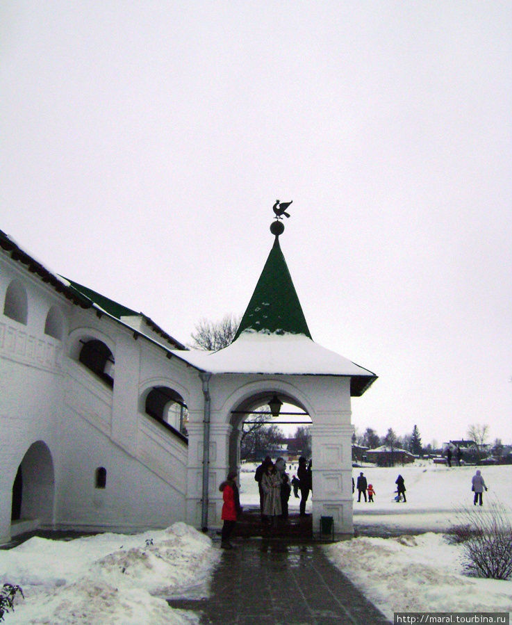 Архиерейские палаты. Вход в епископские палаты (конец XV века) Суздаль, Россия