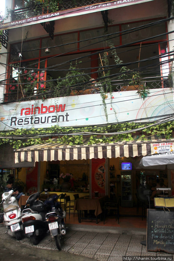 Ресторан Rainbow Ханой, Вьетнам