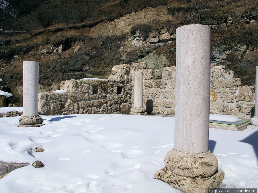 Белый на белом (монастырь Ахарцин, Армения) Агарцин, Армения