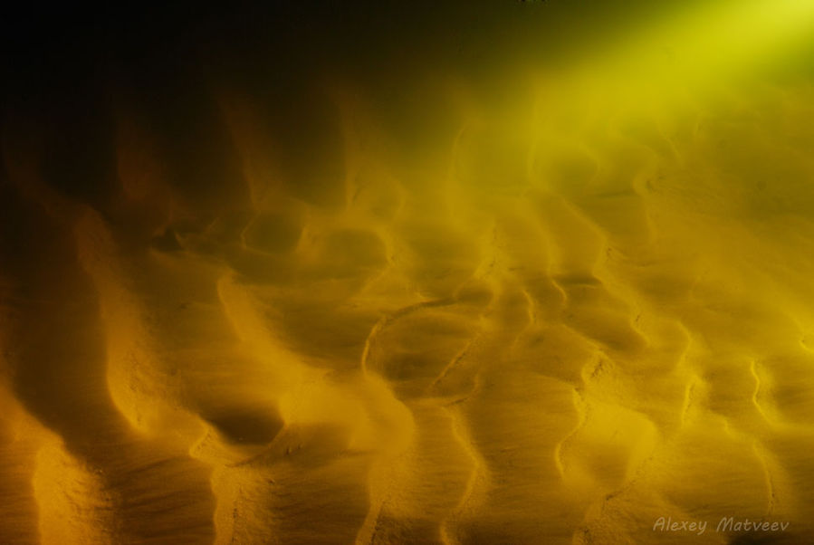 Подводные дюны в ночи Бобров, Россия