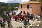 Жители деревни готовятся к постановке