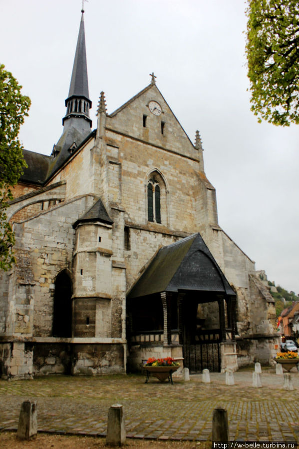 Церковь Сен — Совер. Лез-Андели, Франция