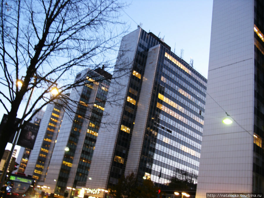 Немного солнца в холодной воде Стокгольма Стокгольм, Швеция Немного солнца в холодной воде Стокгольма Стокгольм, Швеция