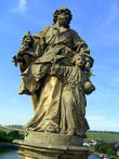 Скульптура Святого Иосифа. Одна из 12 скульптур на Старом мосту