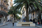 Одна из центральных улиц Бари Via Andria Da Bari, ведущая от вокзала к старому городу