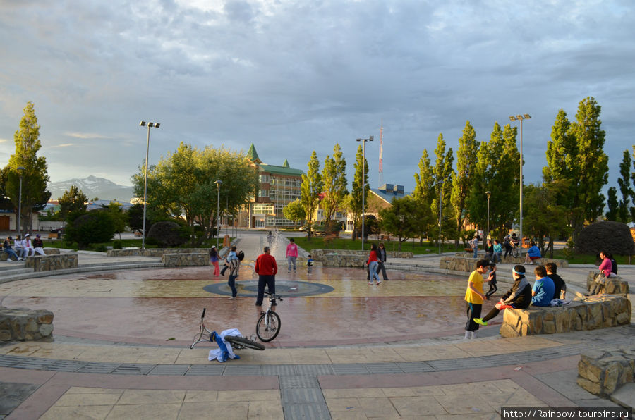 парк с фонтаном Пуэрто-Наталес, Чили