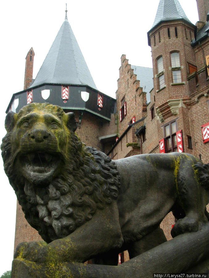 Замок Де Хаар — современный средневековый замок Хаарзюленс, Нидерланды