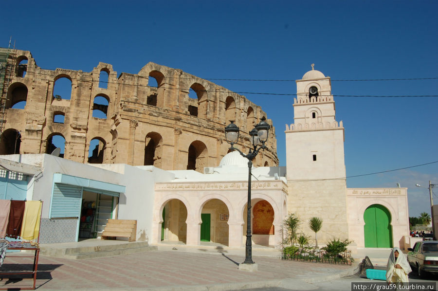 Мечеть у амфитеатра Эль-Джем, Тунис