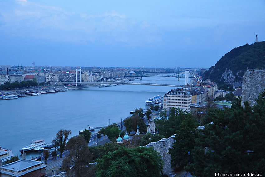 Дунай и гора Геллерт Будапешт, Венгрия