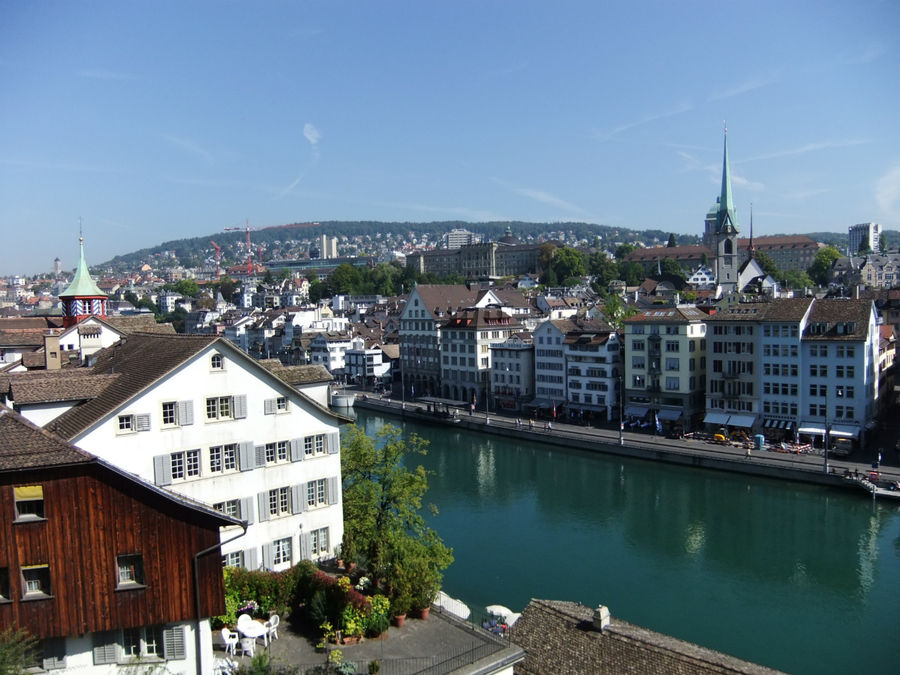 берега реки Лиммат Цюрих, Швейцария
