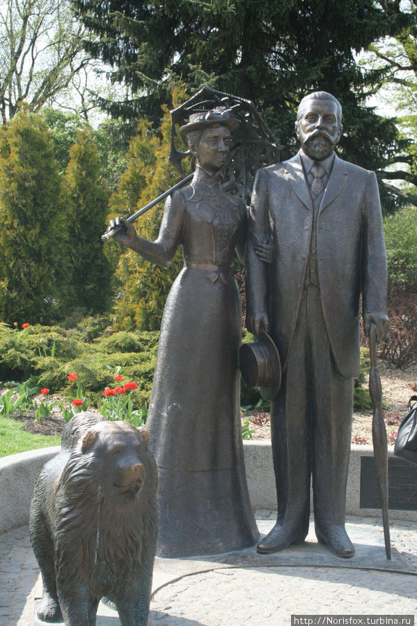 памятник мэру Риги Джорджу Армистеду и его супруге Рига, Латвия