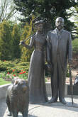 памятник мэру Риги Джорджу Армистеду и его супруге