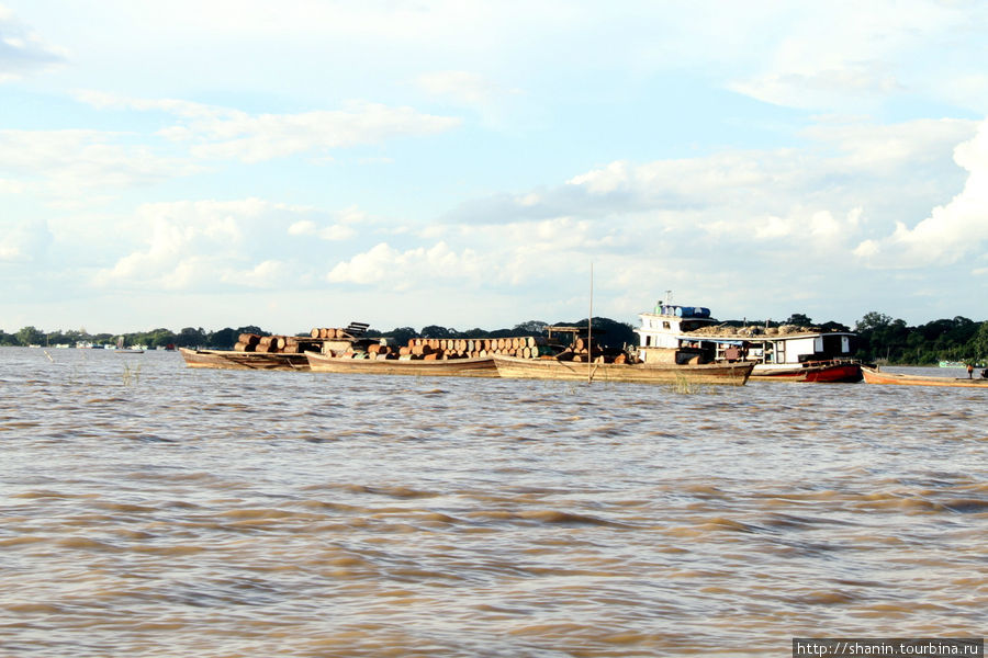 Река Чиндвин в Мониве Монива, Мьянма