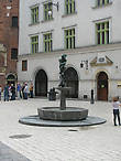 Мариацкая площадь с фонтаном