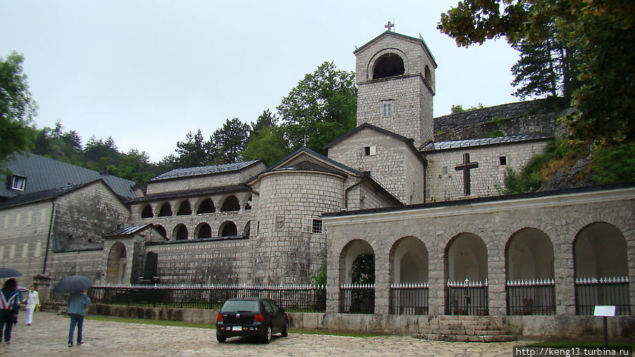 Цетинский монастырь – монастырь, встретивший нас солнцем Цетине, Черногория