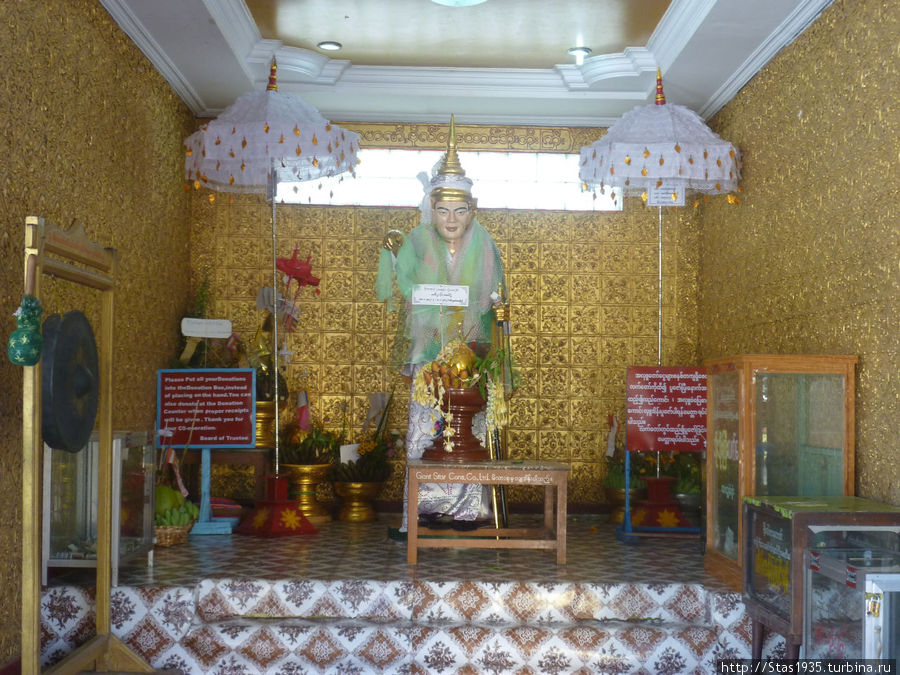 Янгон. Пагода Ботатаунг. Храм доброго духа. Янгон, Мьянма