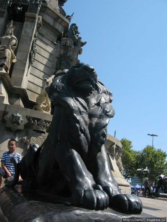 Памятник Христофору Колумбу. Барселона, Испания