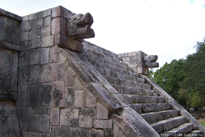 Чичен-Ица - Колодец племени Ица Чичен-Ица город майя, Мексика