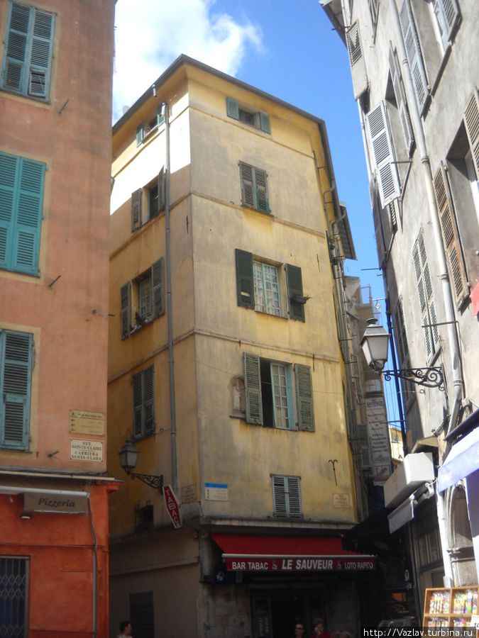 В тесноте Ницца, Франция В тесноте Ницца, Франция