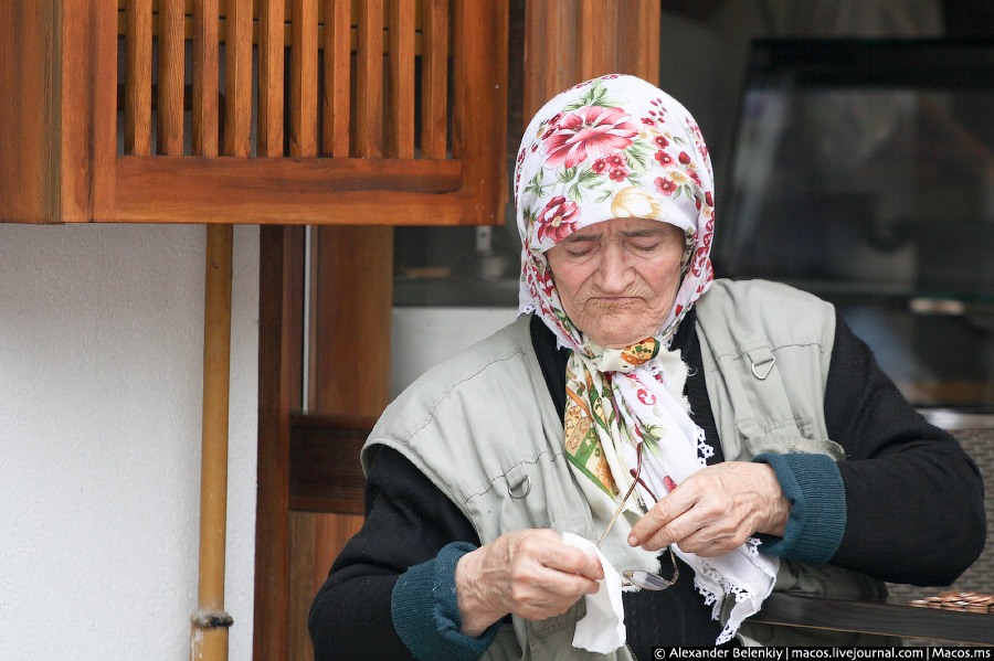 Бедная бабушка. Сараево, Босния и Герцеговина