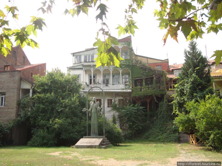 Под солнцем Грузии Грузия Под солнцем Грузии Грузия