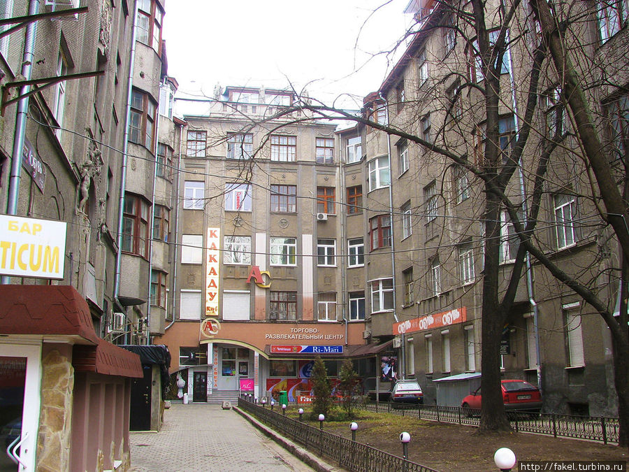 По улицам Харькова, Рымарская Харьков, Украина По улицам Харькова, Рымарская Харьков, Украина